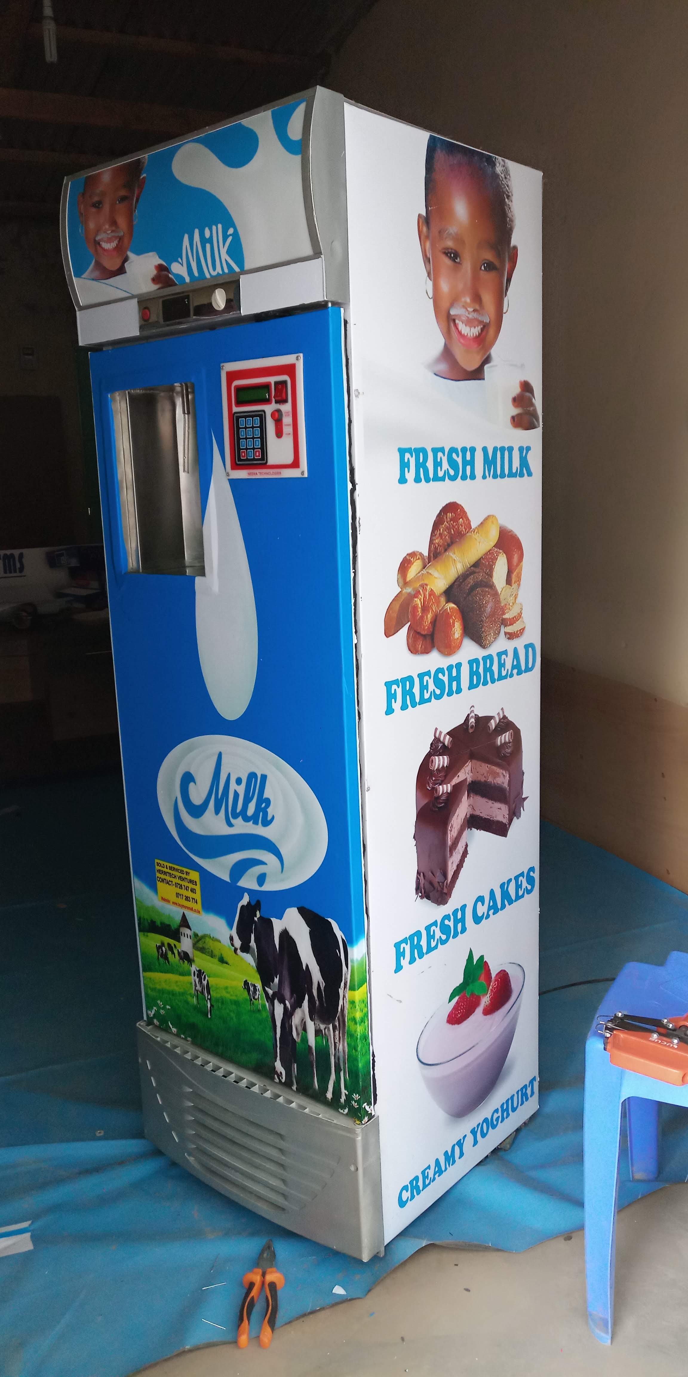 300 Liters Milk vending machine (mdf concept)