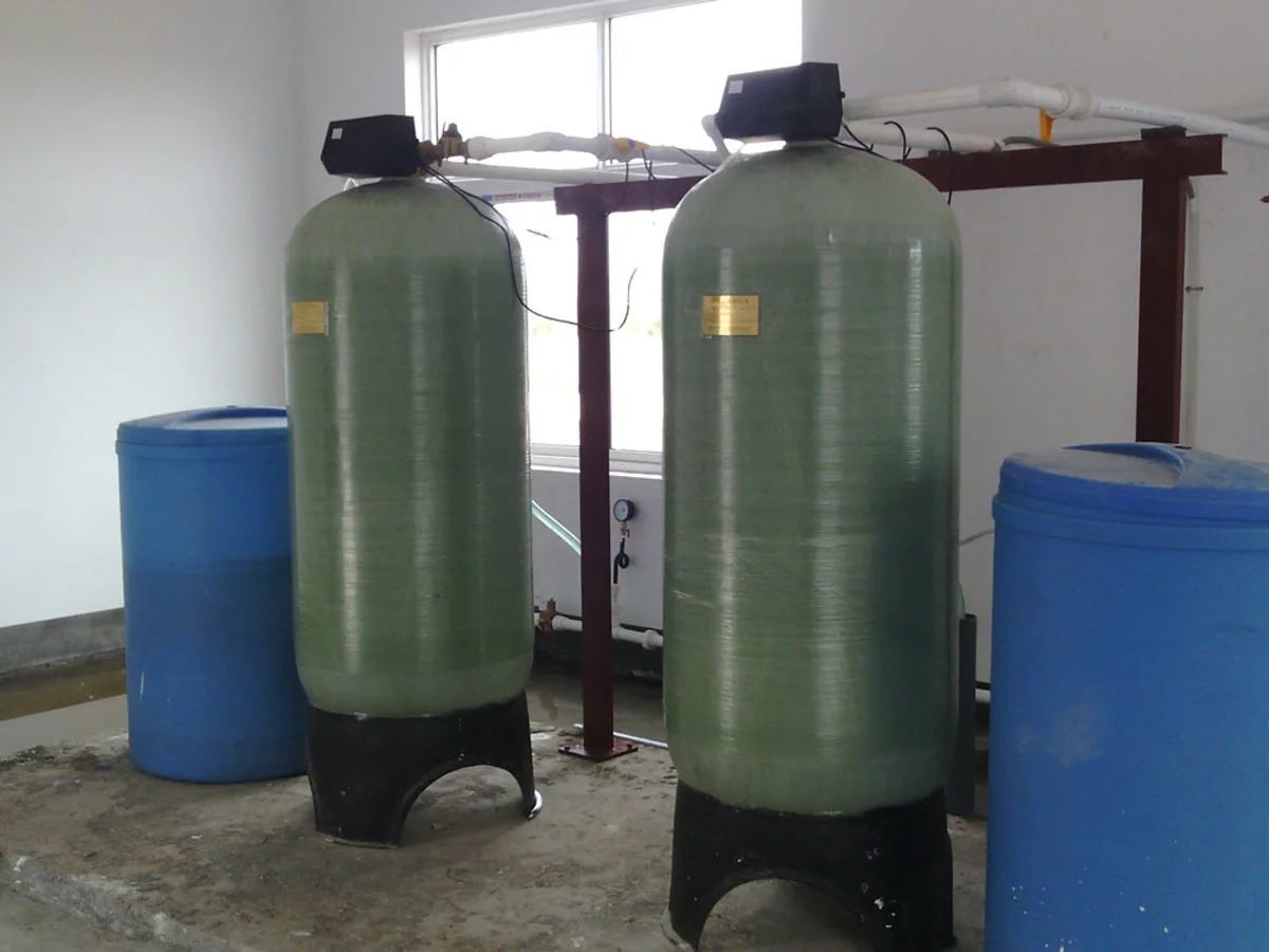 H-Tech 25 T/H 4894 Water Softener Machine