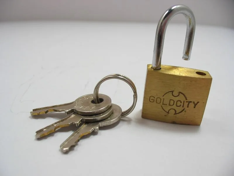 Padlock- Tri-Circle
