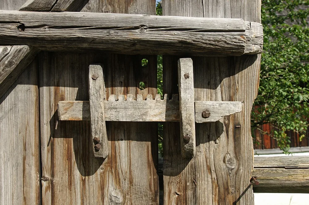 Iron Tower Bolt-4"